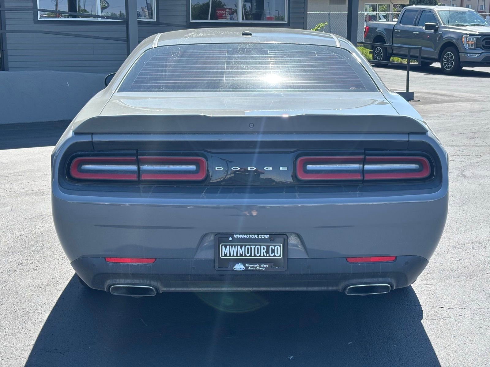 Used 2017 Dodge Challenger SXT RWD image 4