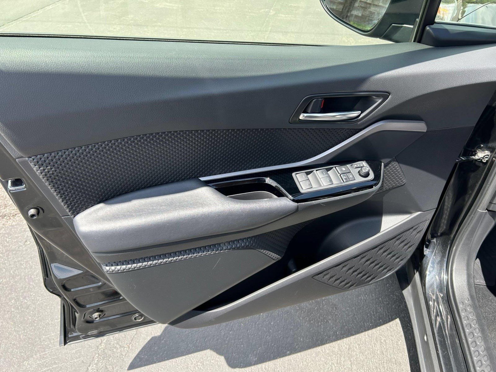 Used 2022 Toyota C-HR Nightshade FWD image 10