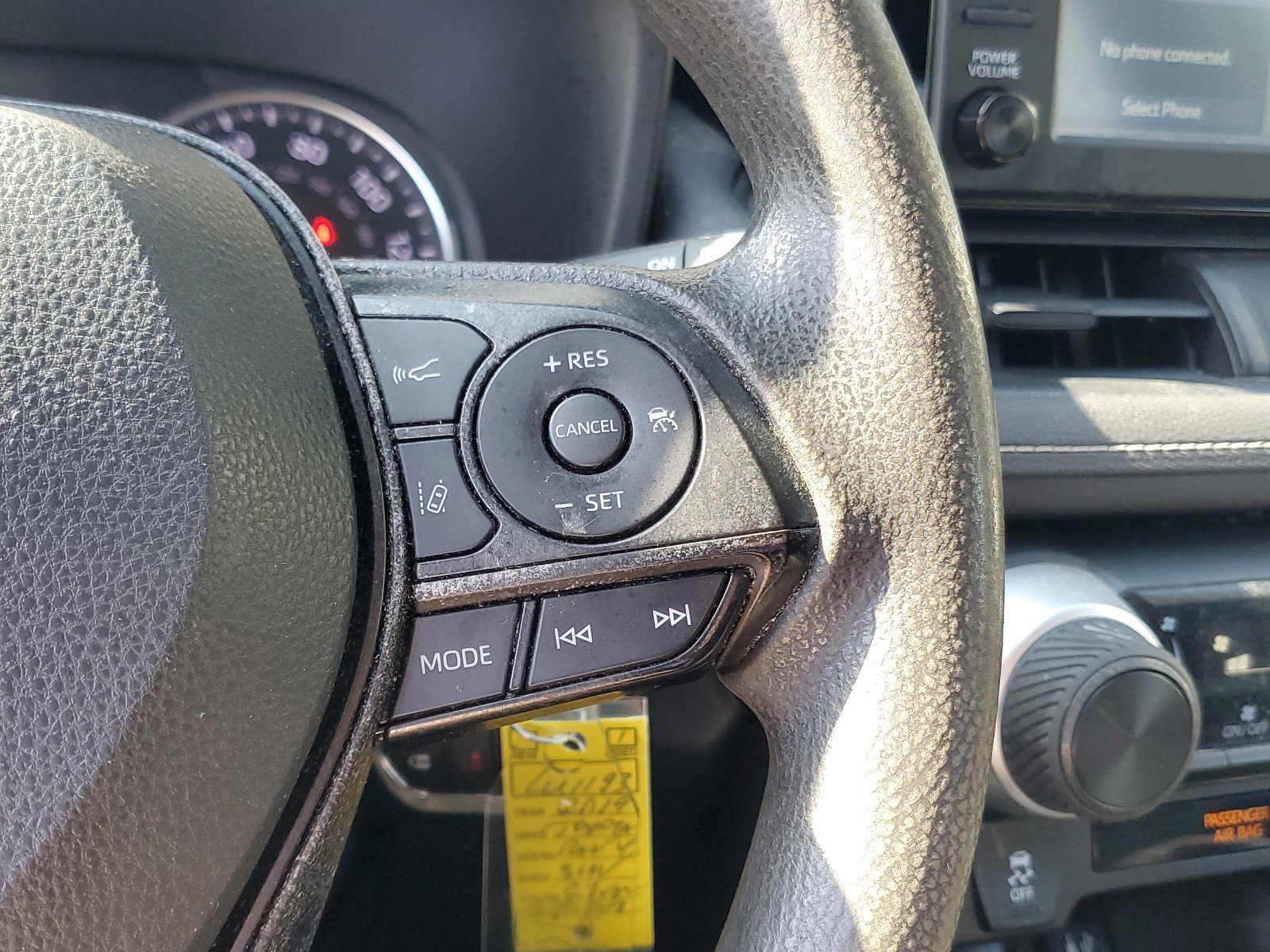 Used 2019 Toyota RAV4 LE FWD image 23