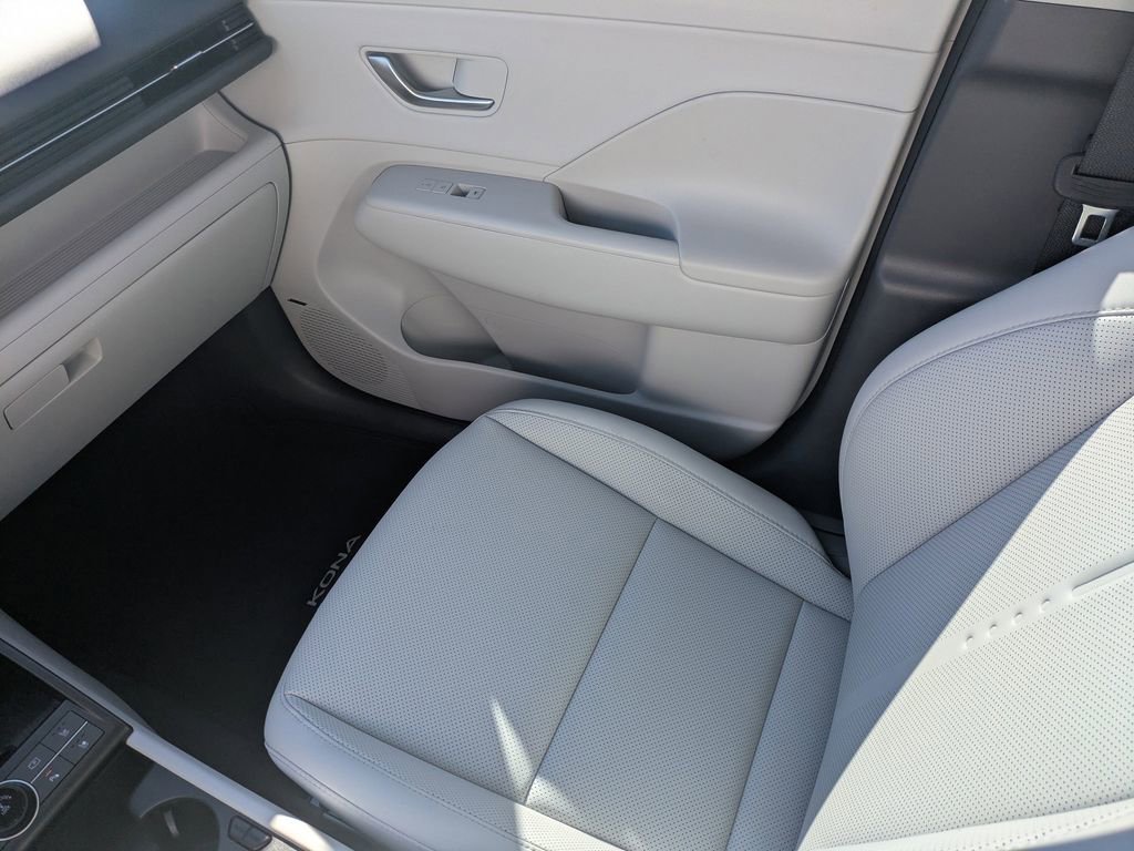 New 2025 Hyundai Kona Limited AWD/4WD image 17