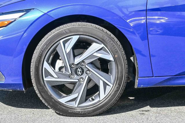 Certified 2025 Hyundai Elantra Sport image 11