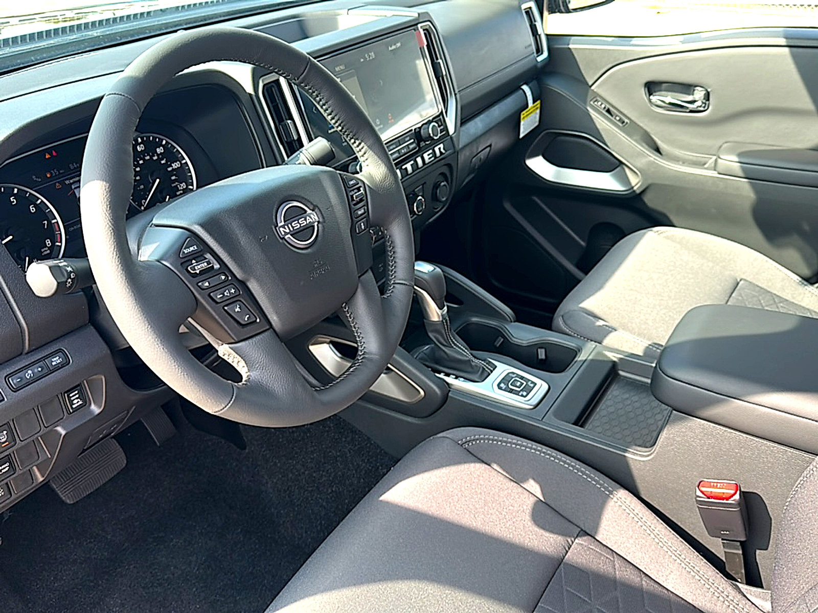 New 2026 Nissan Frontier SV w/ SV Convenience Package image 9