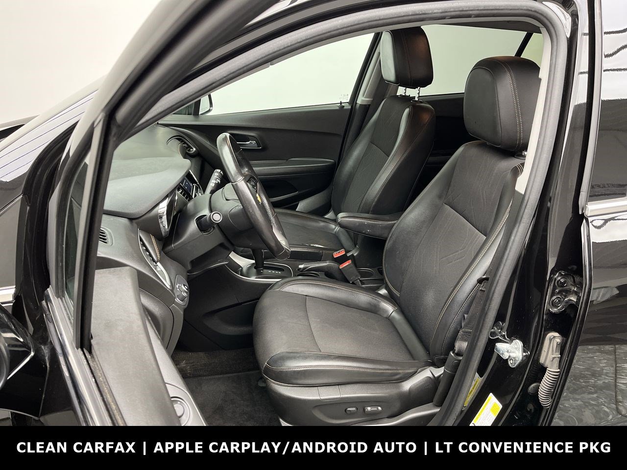 Used 2020 Chevrolet Trax LT w/ LT Convenience Package image 8