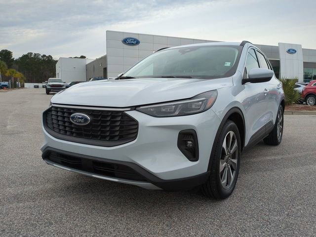 Used 2025 Ford Escape Platinum image 8