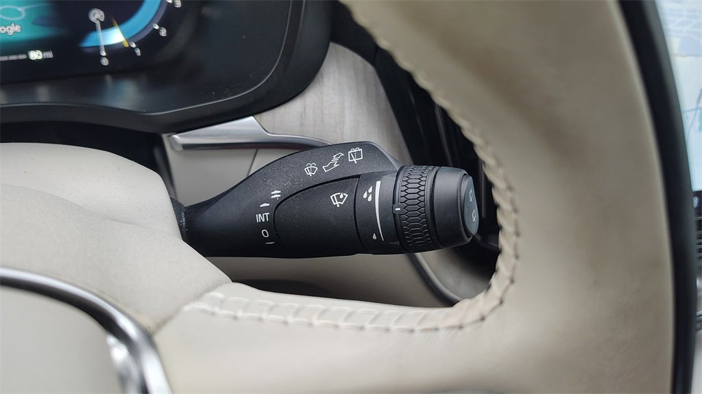 Used 2023 Volvo XC60 B5 Plus w/ Climate Package image 17