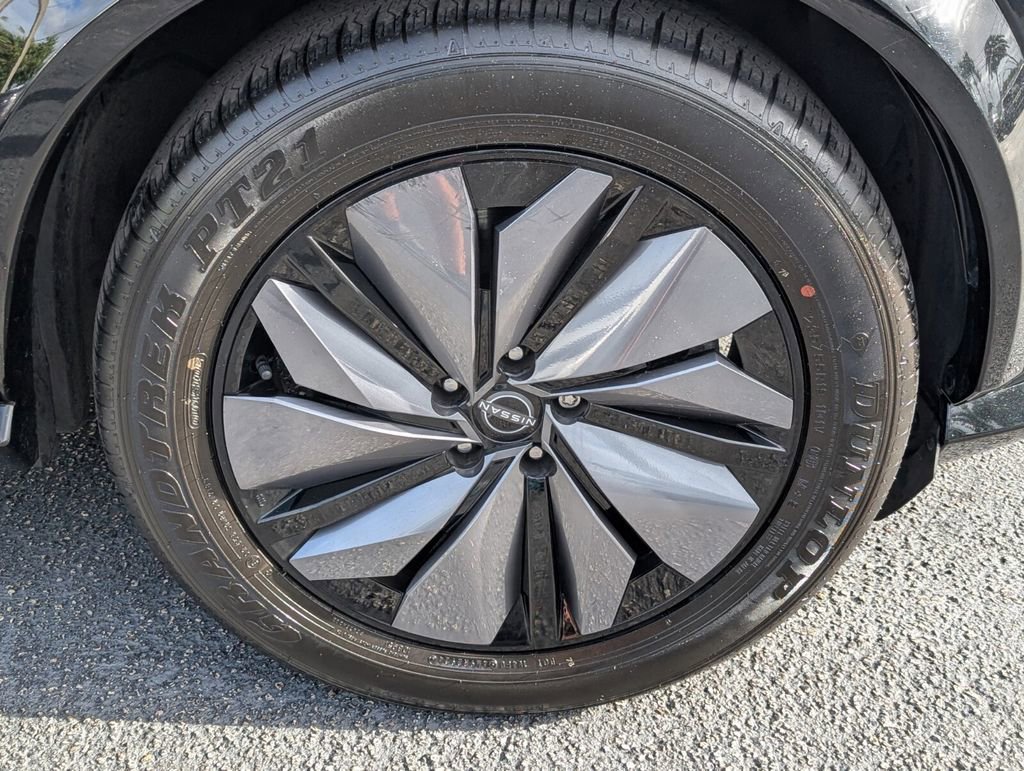 Used 2023 Nissan Ariya AWD image 19