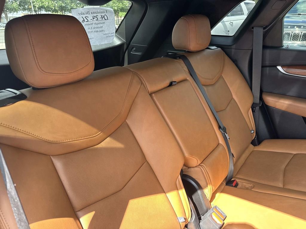 Used 2021 Cadillac XT5 Premium Luxury FWD image 11