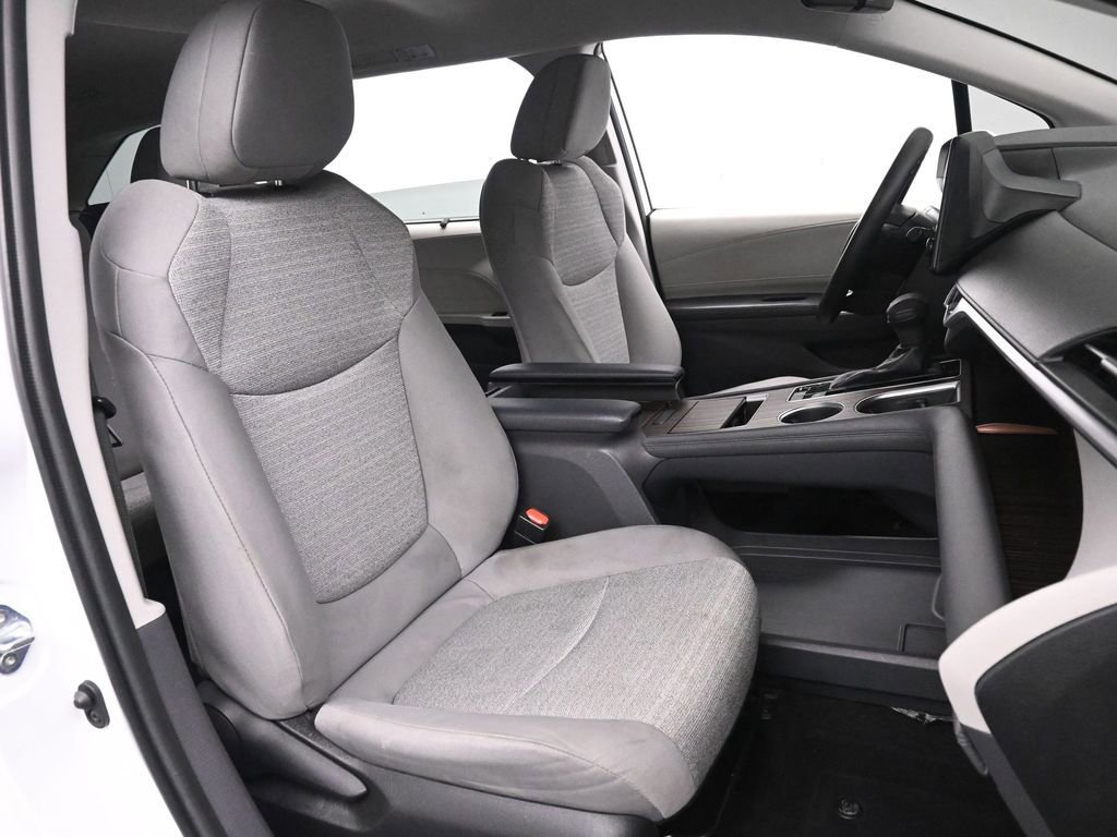 Used 2022 Toyota Sienna LE image 23