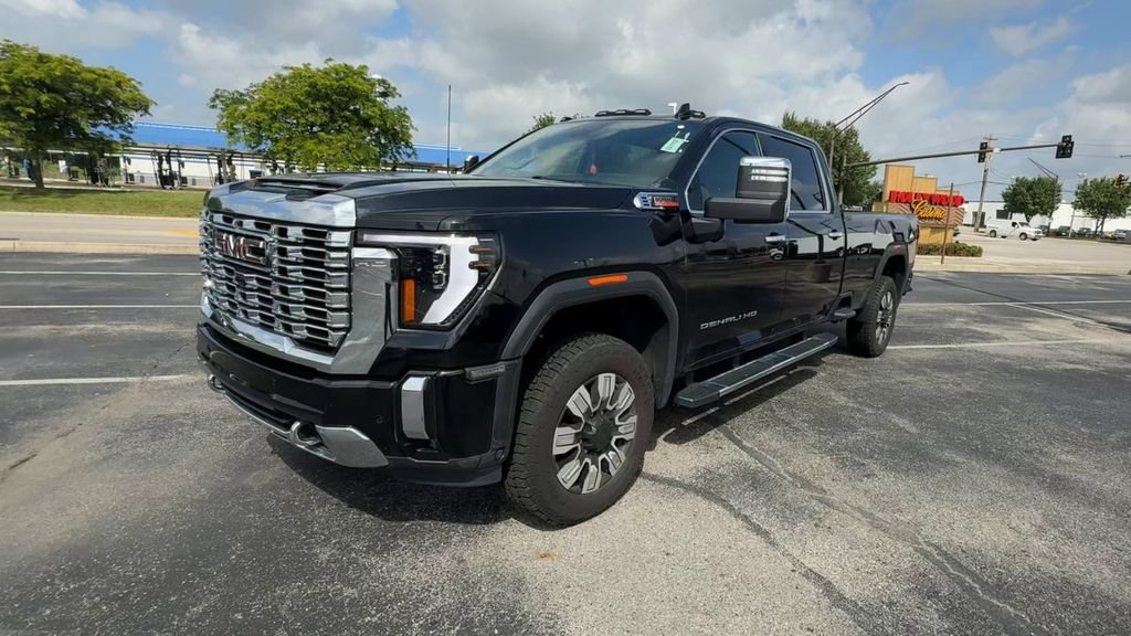 Used 2024 GMC Sierra 3500 Denali w/ Denali Reserve Package AWD/4WD image 4