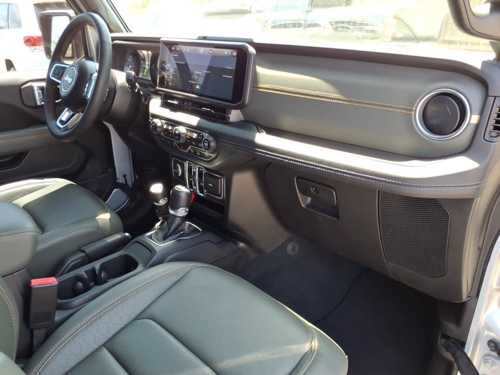 Used 2024 Jeep Wrangler High Altitude AWD/4WD image 5
