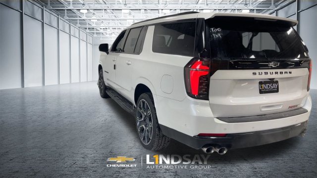Used 2025 Chevrolet Suburban RST w/ RST Capability Package AWD/4WD image 8