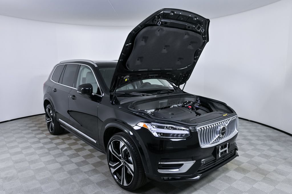 Certified 2024 Volvo XC90 B6 Ultimate w/ Protection Package image 35