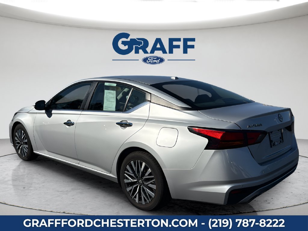 Used 2024 Nissan Altima 2.5 SV w/ SV Premium Package FWD image 4