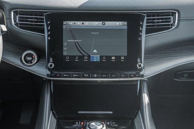 Used 2024 Jeep Wagoneer L Series III w/ Flexible Seating Group image 31