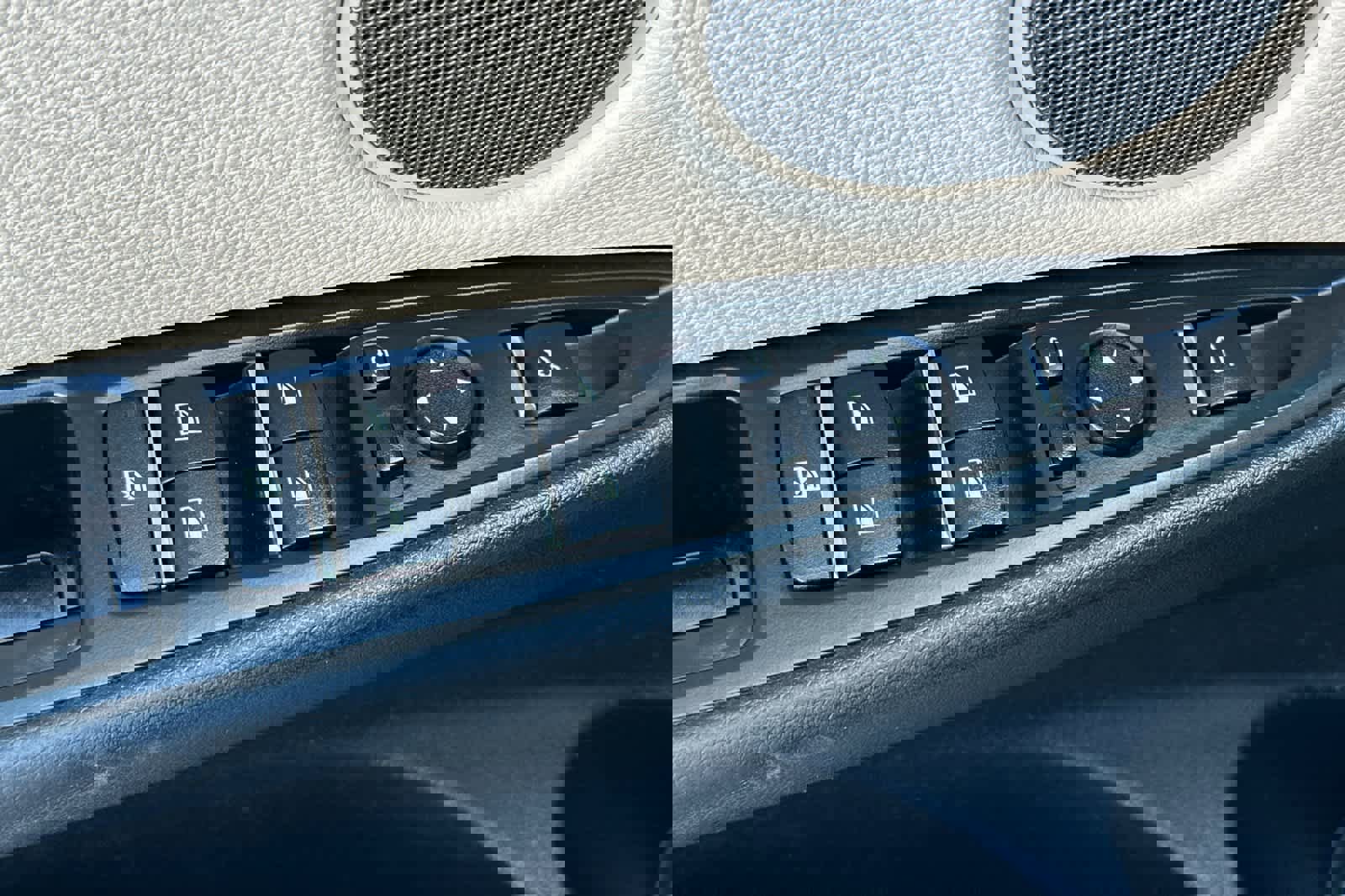 Used 2018 BMW X5 xDrive40e image 13