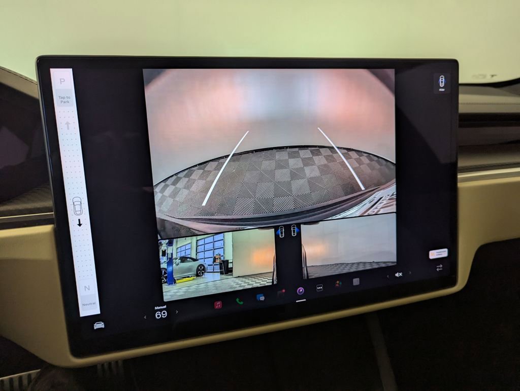 Used 2021 Tesla Model S Plaid image 8