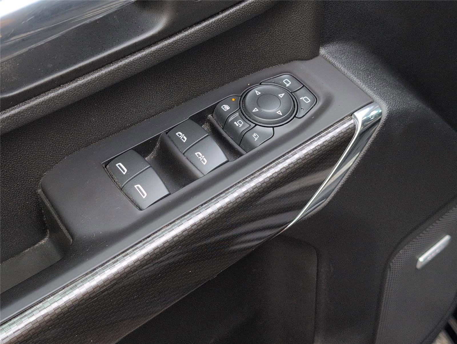 Used 2021 Chevrolet Silverado 2500 LTZ w/ Carhartt Edition image 16