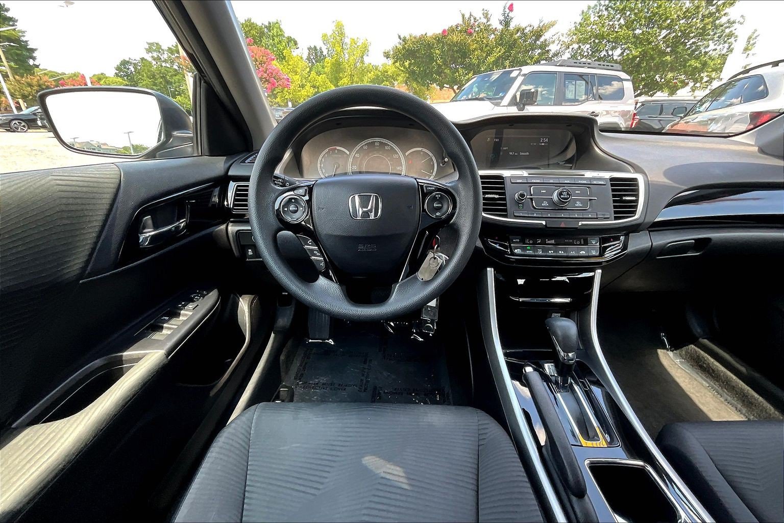 Used 2017 Honda Accord LX image 5