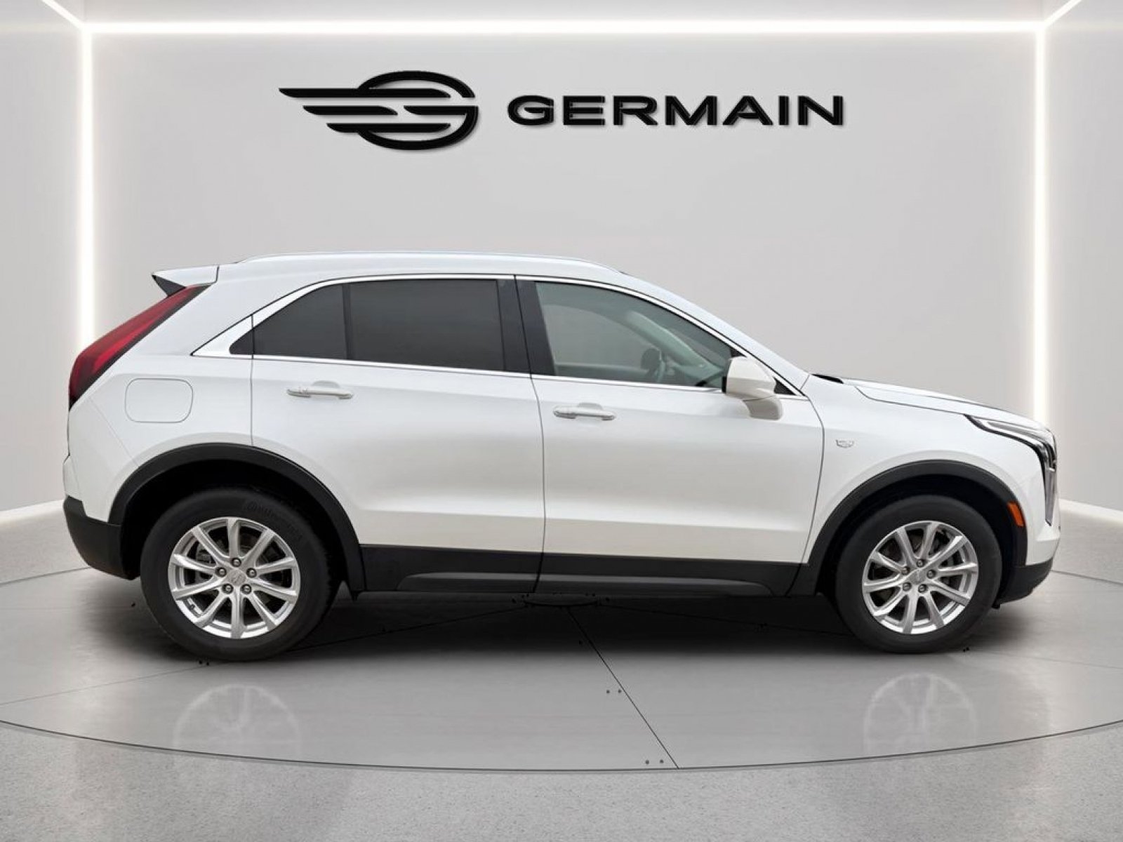 Used 2023 Cadillac XT4 Luxury w/ Driver Awareness Package FWD image 8