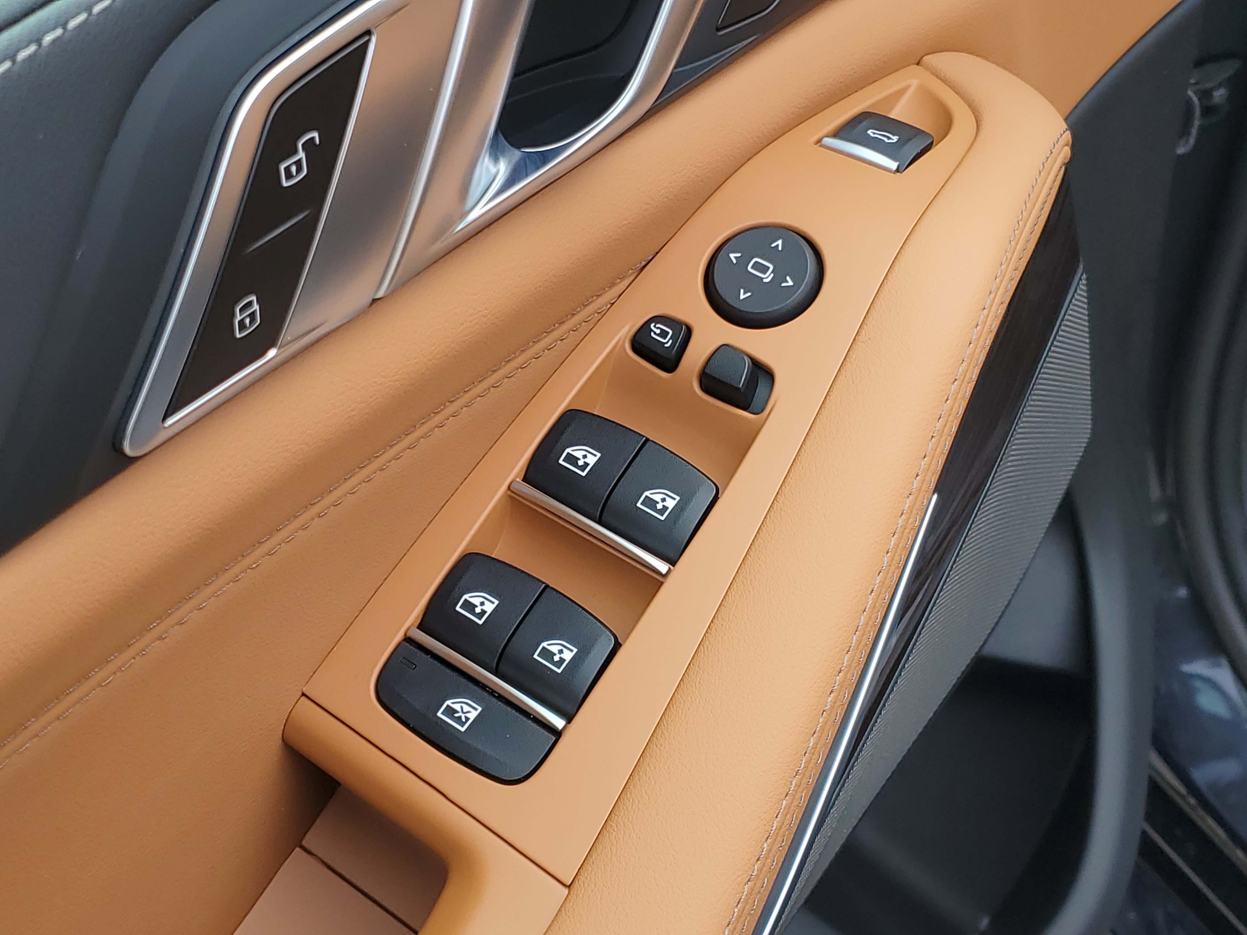 New 2026 BMW X5 xDrive40i w/ M Sport Package AWD/4WD image 6