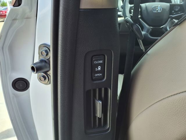 Used 2024 Honda Odyssey Elite image 18