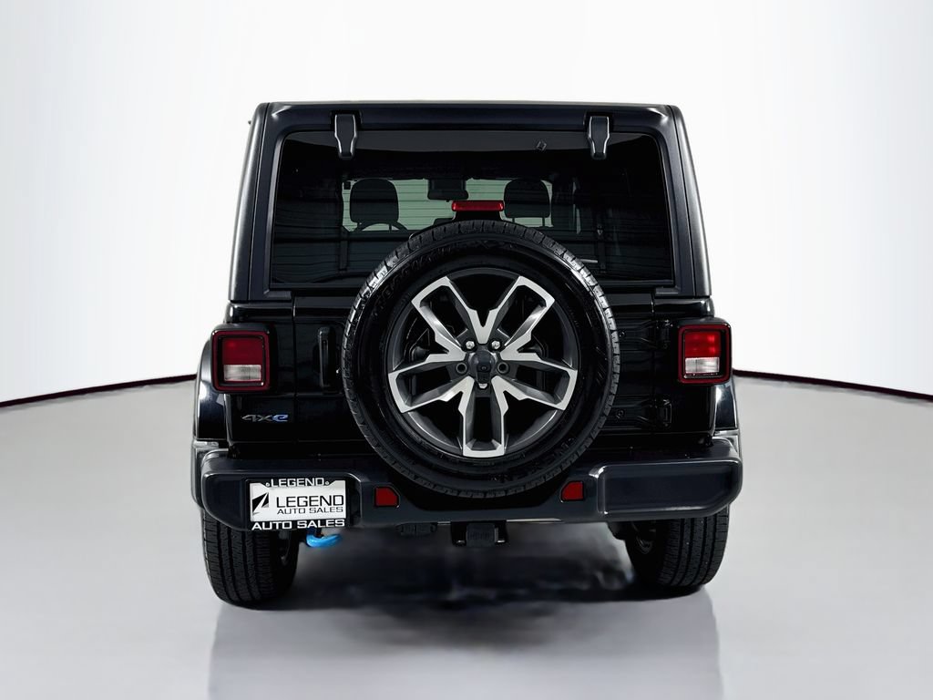 Used 2024 Jeep Wrangler Unlimited w/ Convenience Group AWD/4WD image 6