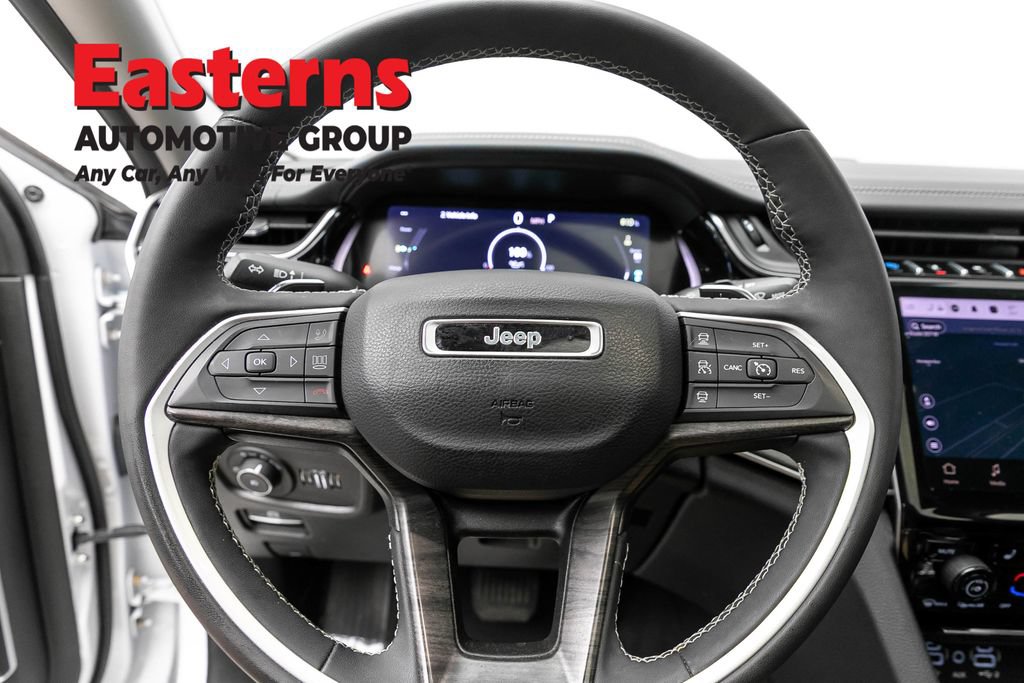 Used 2023 Jeep Grand Cherokee 4WD 4xe image 10