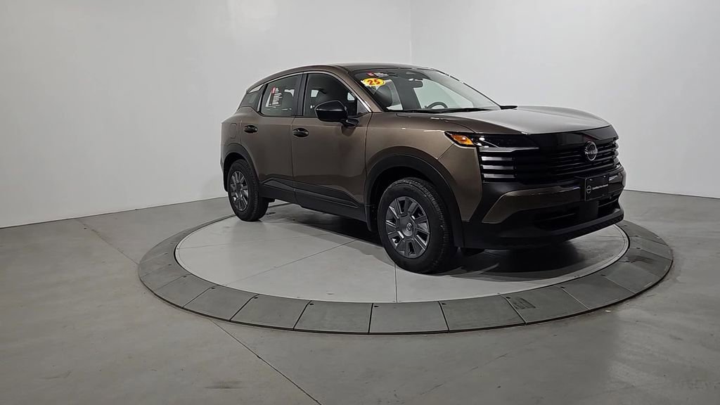 Certified 2025 Nissan Kicks S image 9