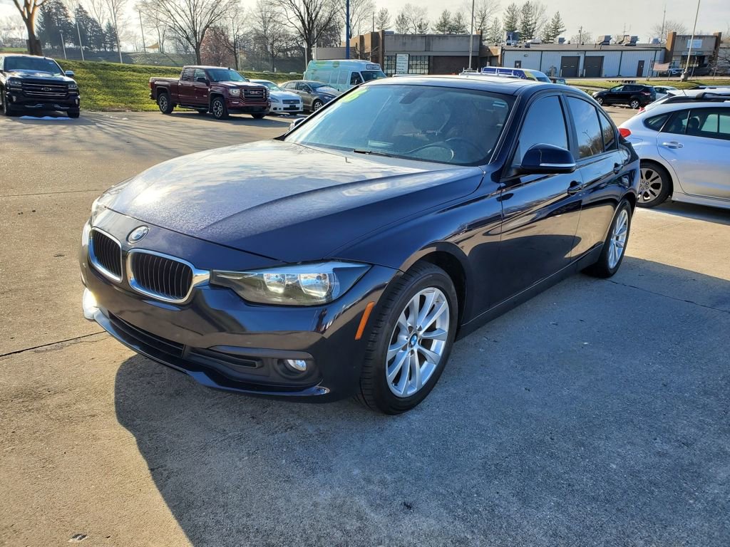 Used 2016 BMW 320i Sedan image 2