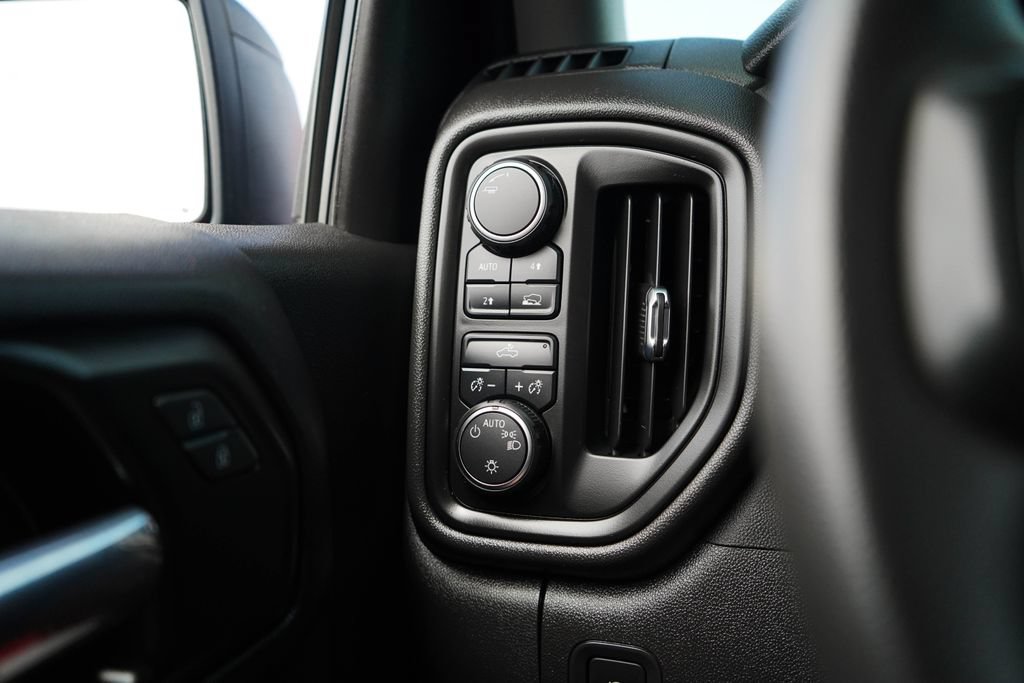 Used 2022 Chevrolet Silverado 1500 Custom AWD/4WD image 32