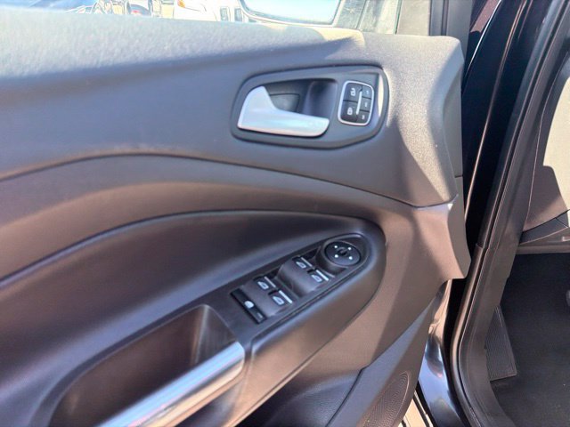 Used 2019 Ford Escape Titanium AWD/4WD image 8