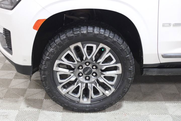 Used 2023 GMC Yukon Denali Ultimate image 44