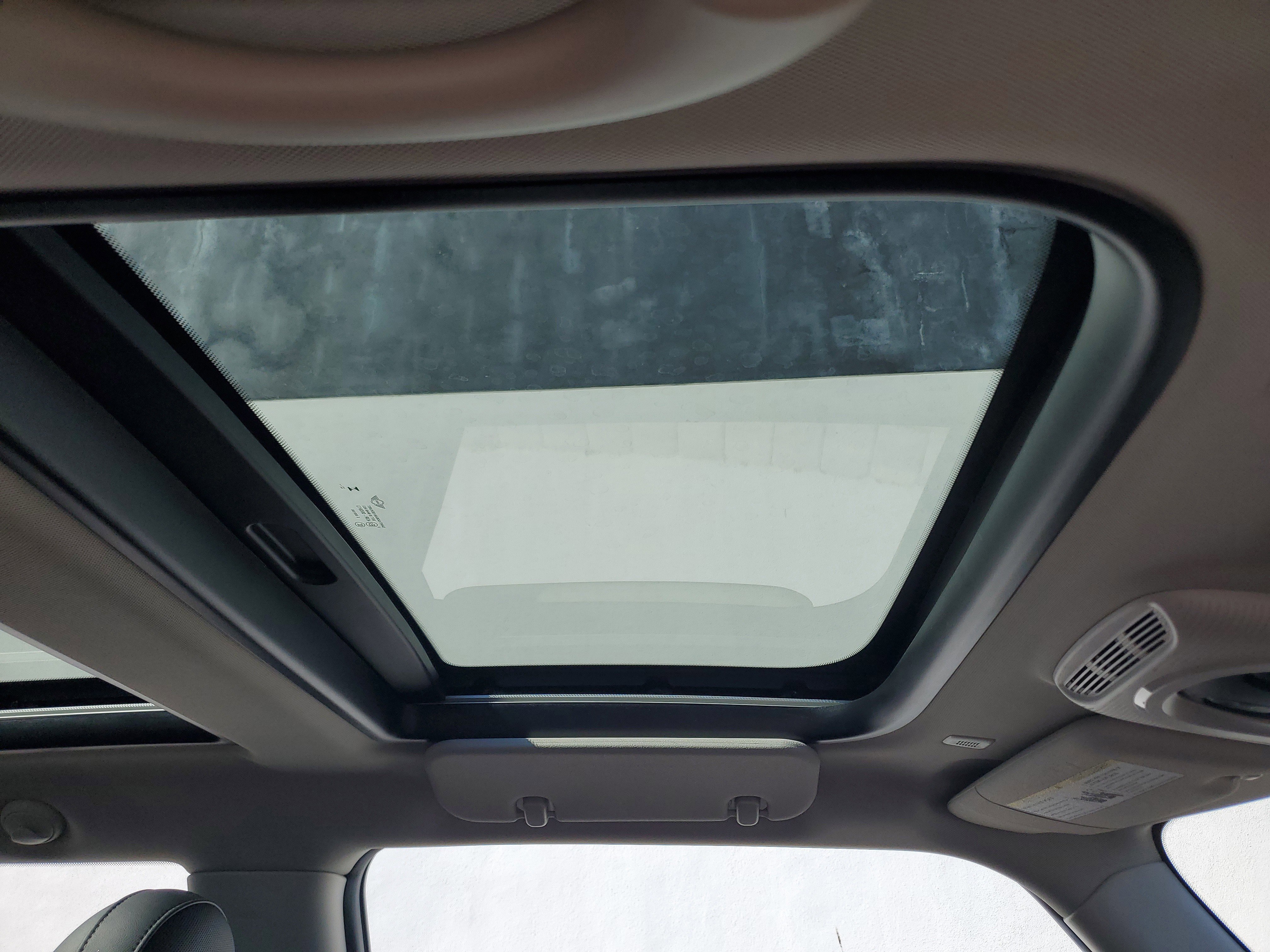 Used 2023 MINI Cooper 2-Door Hardtop image 11