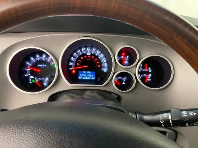 Used 2011 Toyota Sequoia Platinum AWD/4WD image 19