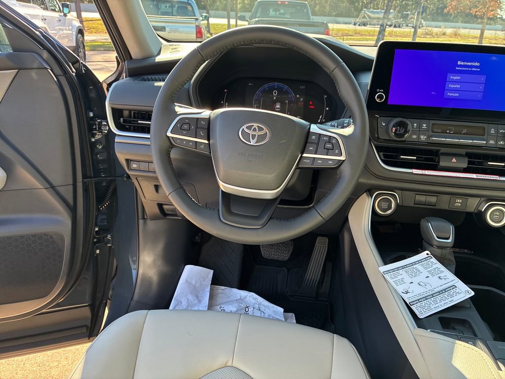 New 2026 Toyota Grand Highlander XLE image 21