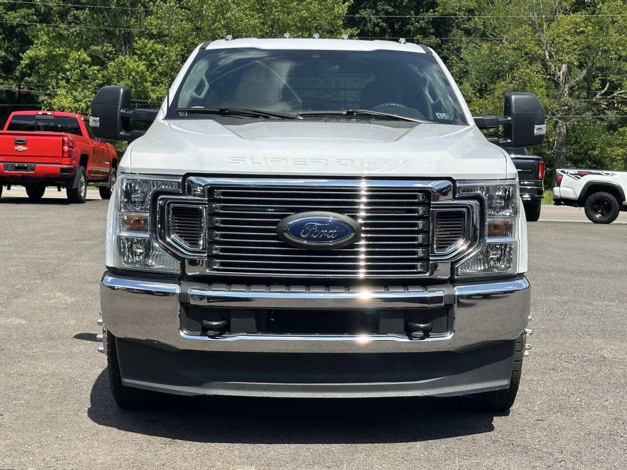 Used 2022 Ford F350 XLT image 3