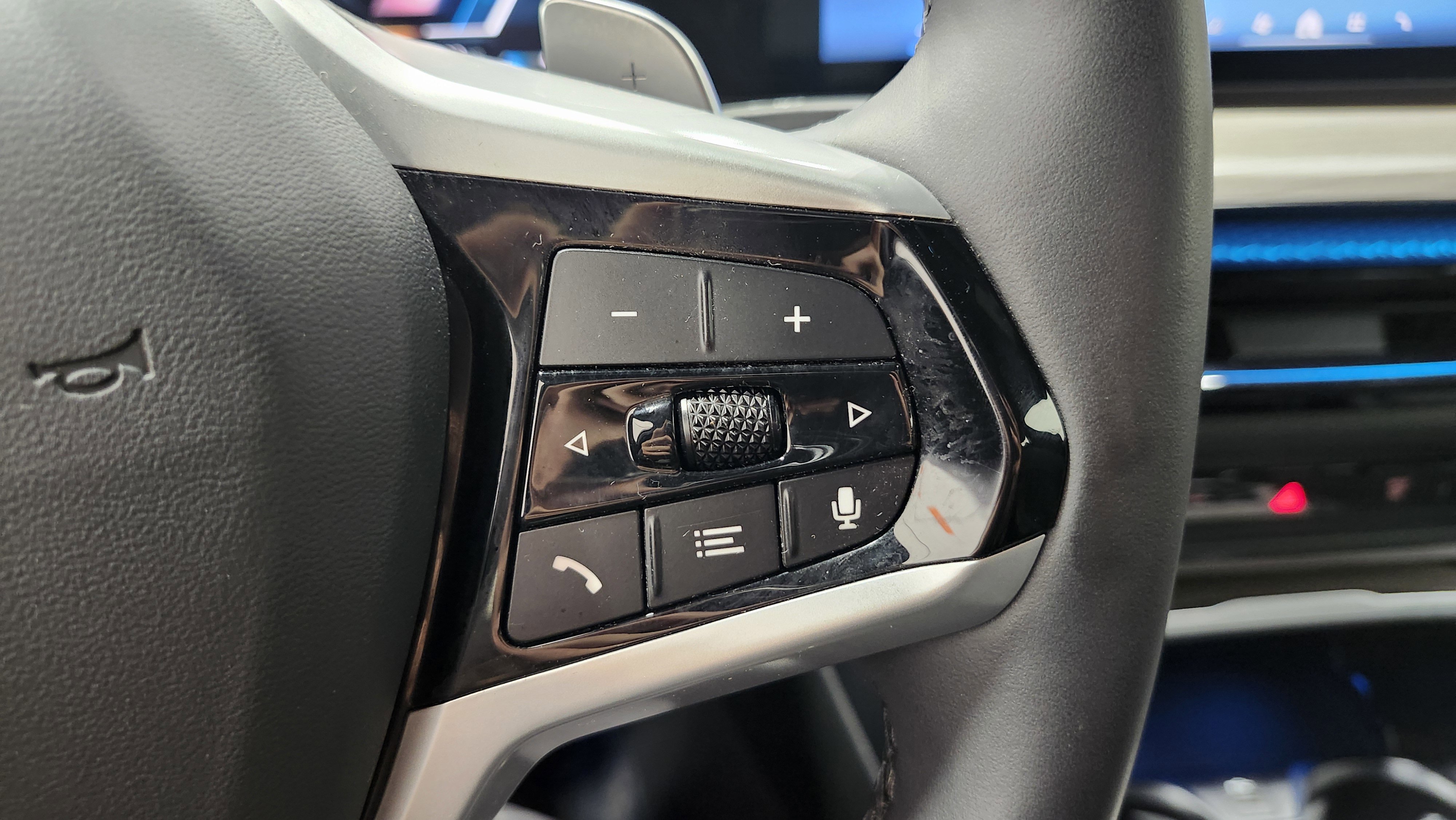 Used 2025 BMW 330i xDrive 330i xDrive w/ Convenience Package image 40