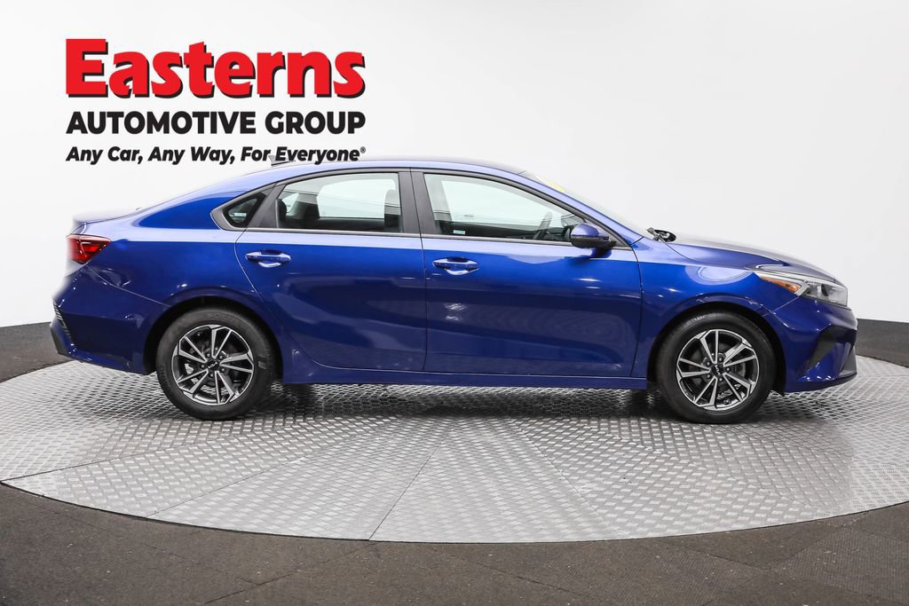 Used 2022 Kia Forte LXS w/ LXS Technology Package image 4