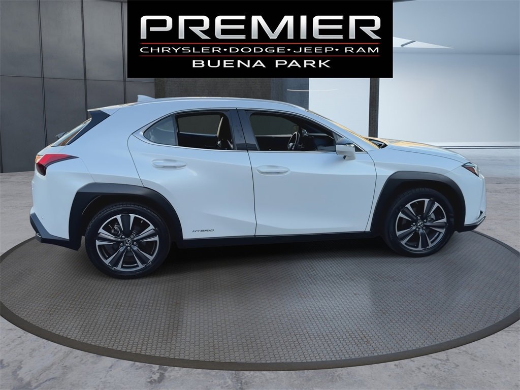 Used 2020 Lexus UX 250h w/ Premium Package image 9