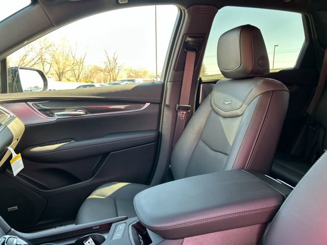 New 2026 Cadillac XT5 Sportv w/ LPO, Onyx Lite Package image 25