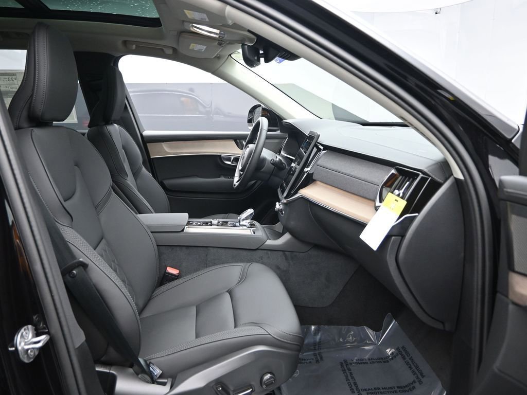 New 2026 Volvo XC90 B6 Plus w/ Protection Package Premier AWD/4WD image 29
