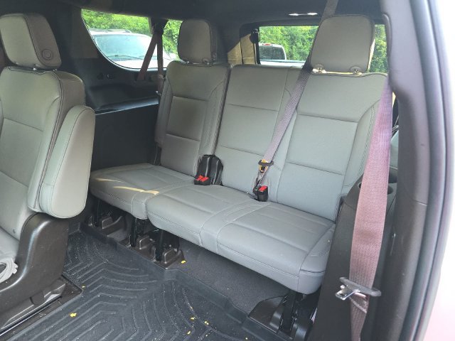 Used 2023 GMC Yukon XL SLT w/ SLT Luxury Package AWD/4WD image 14