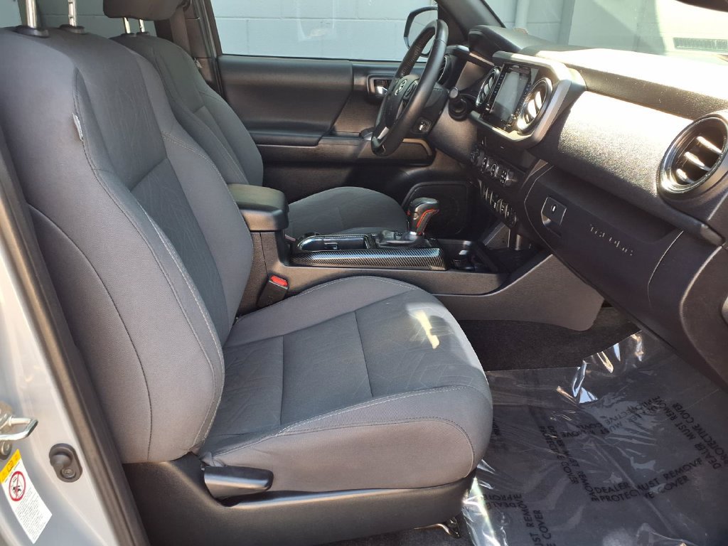 Used 2019 Toyota Tacoma TRD Off-Road w/ Exterior Package AWD/4WD image 35