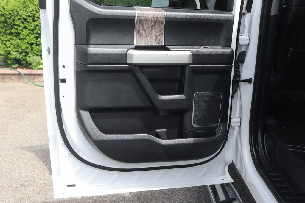 Used 2018 Ford F250 Lariat w/ Lariat Value Package AWD/4WD image 48