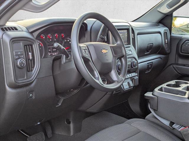 Used 2025 Chevrolet Silverado 1500 Custom image 9
