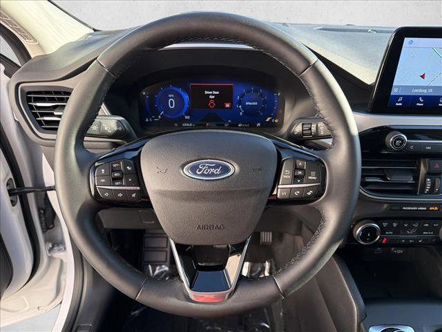 Used 2022 Ford Escape SEL w/ Technology Package image 15