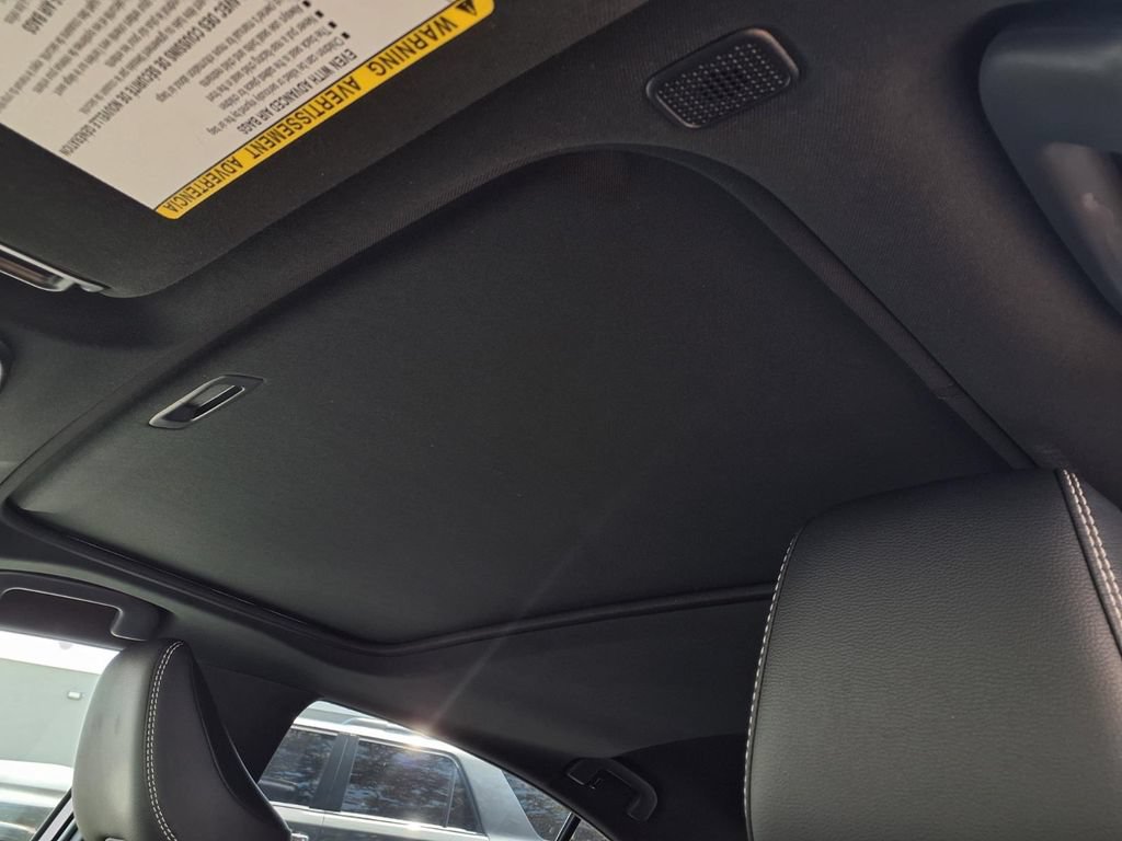 Used 2025 Toyota Camry SE w/ Convenience Package FWD image 17
