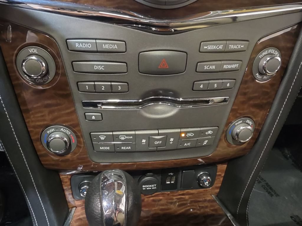 Used 2019 Nissan Armada Platinum w/ Captain's Chairs Package AWD/4WD image 17