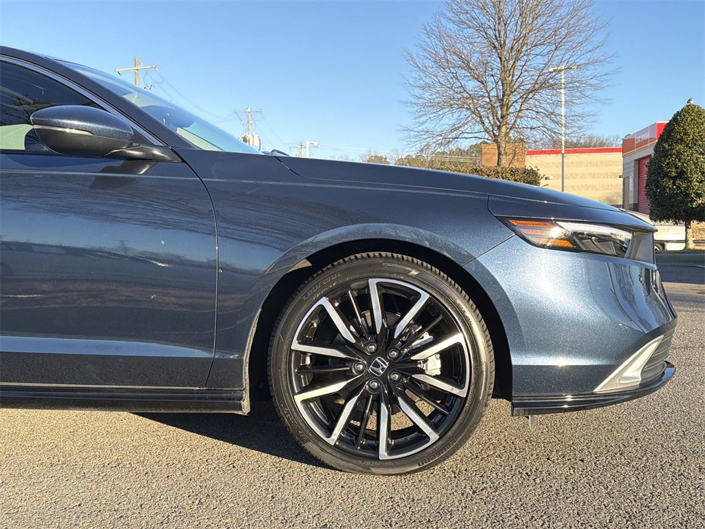 Used 2024 Honda Accord Touring image 9