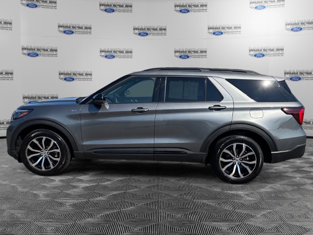 Used 2026 Ford Explorer ST-Line AWD/4WD image 2